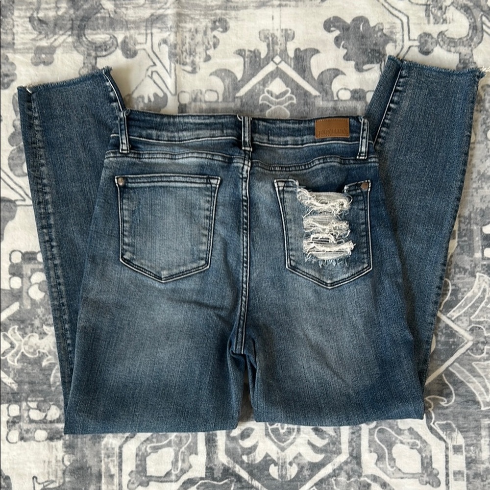 Judy Blue JB88191 Distresed Blue Relaxed Cut-Off Jeans Size 5/27